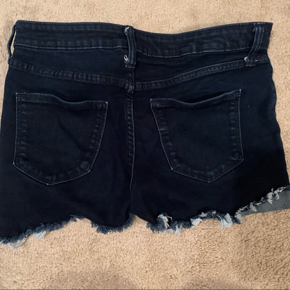 Universal Thread Shorts With Ripped Hem - Picture 3 of 3